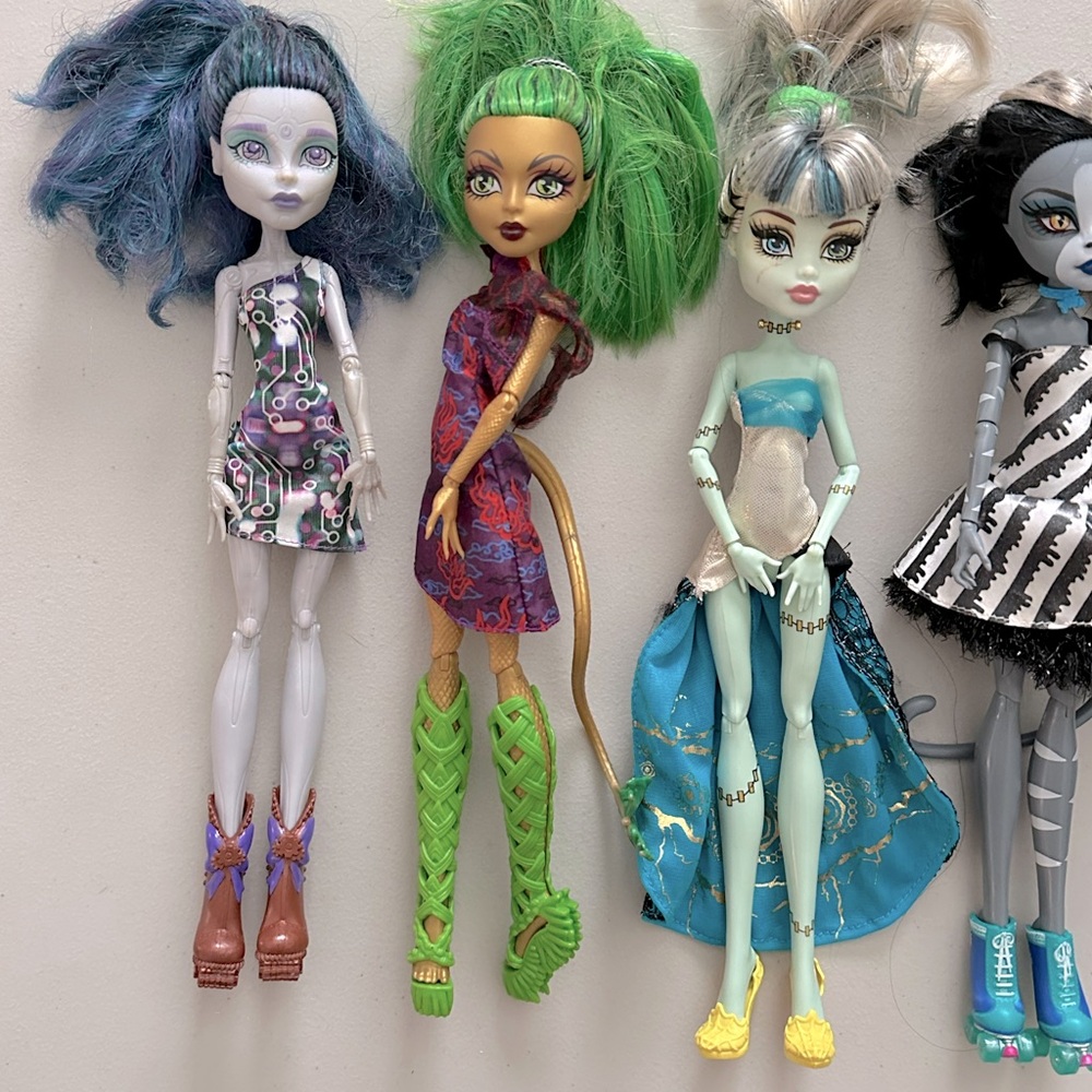 Monster High Dolls - Picture 3 of 5